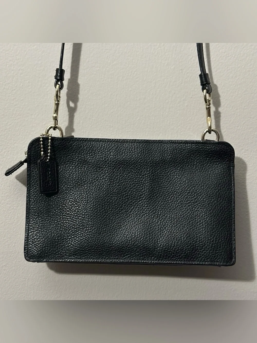 COACH Noa Pop Up Messenger Bag Crossbody Clutch Pebbled Black Gold EUC